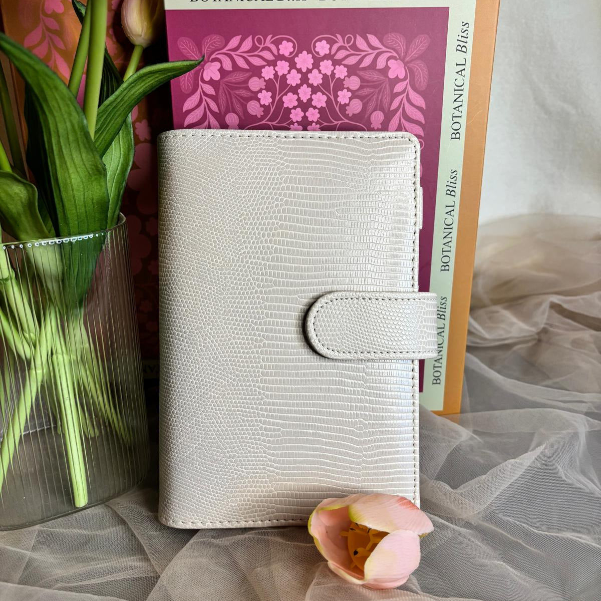 A6 Lizard Binder