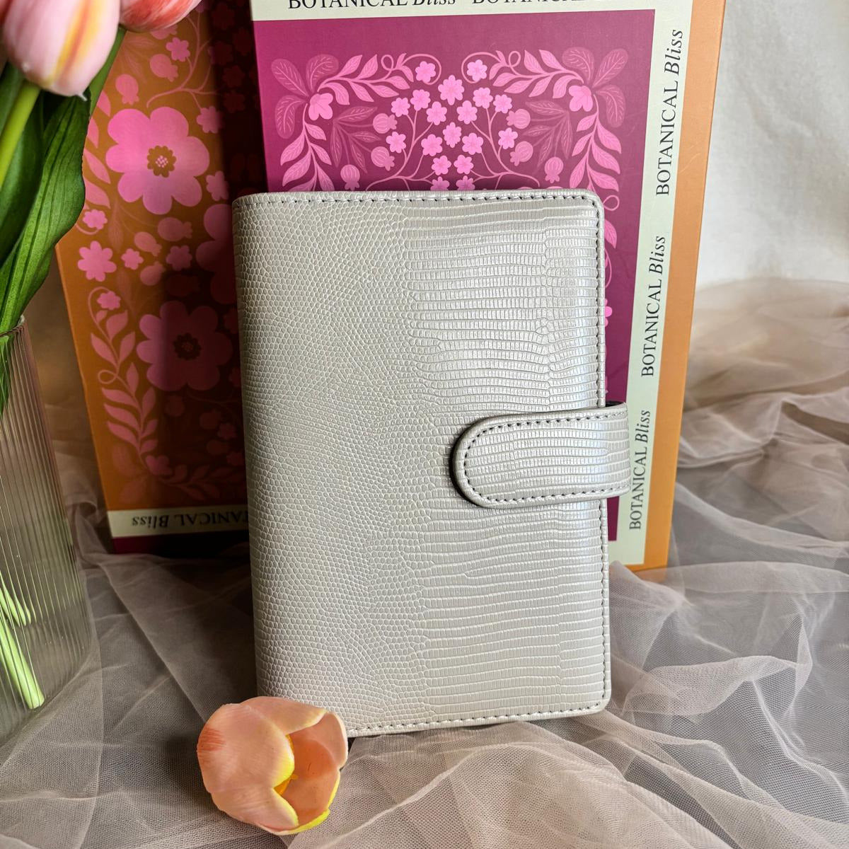 A6 Lizard Binder