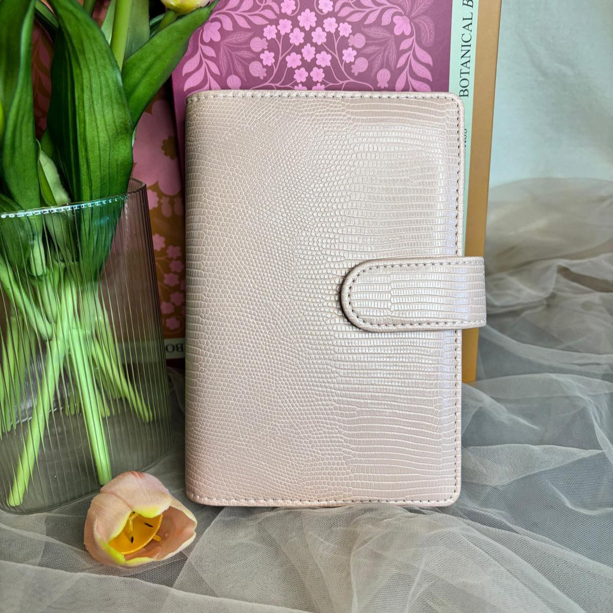 A6 Lizard Binder