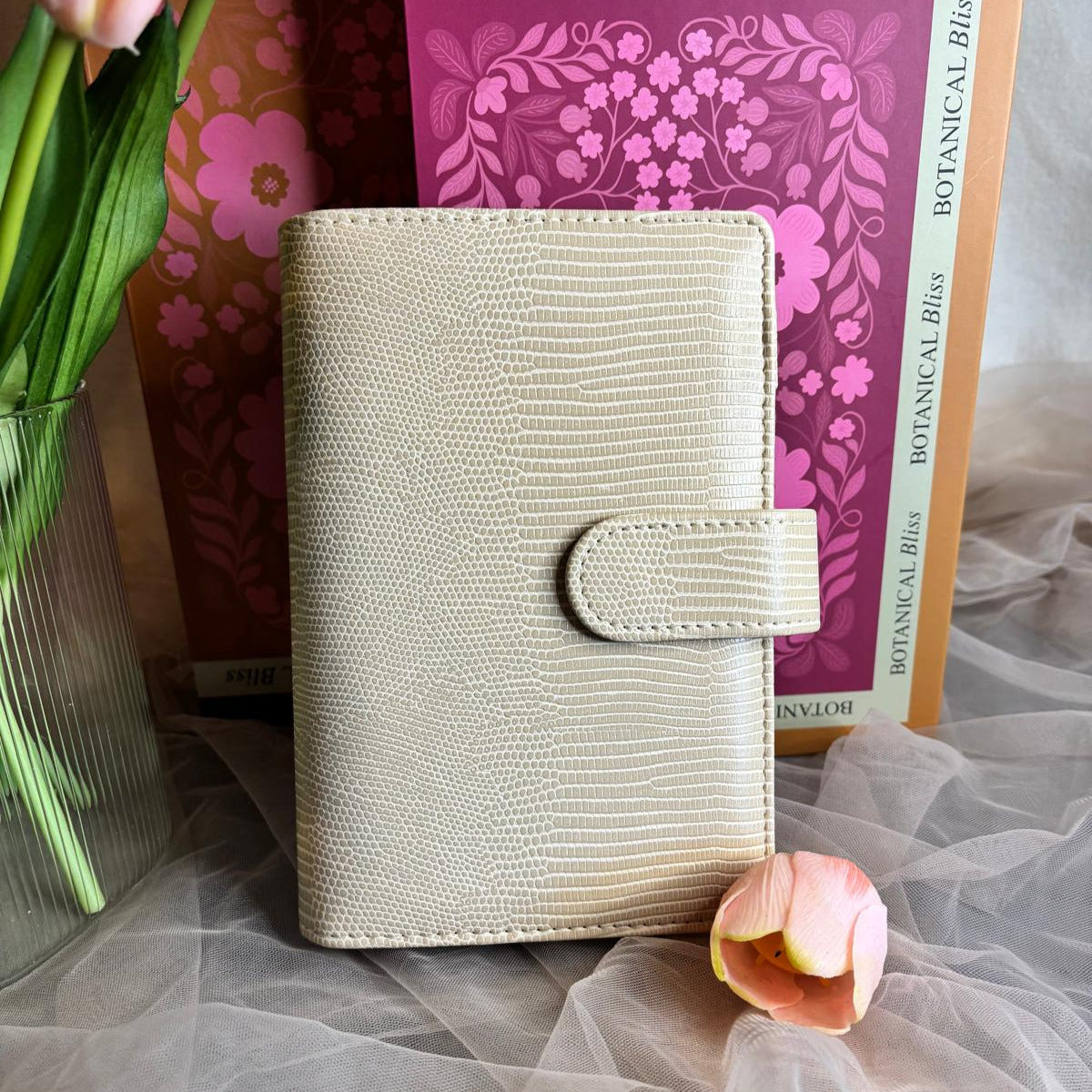 A6 Lizard Binder