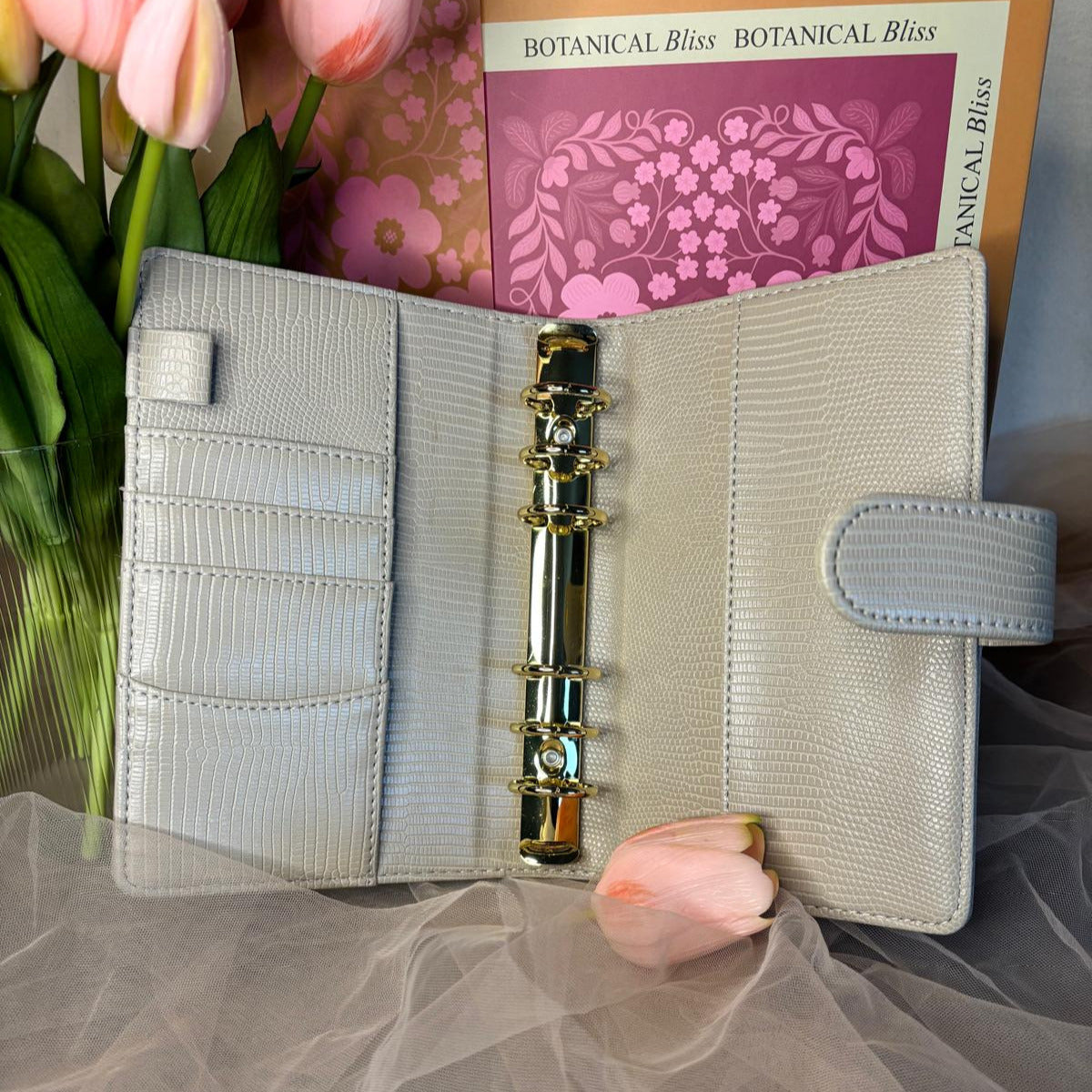 A6 Lizard Binder