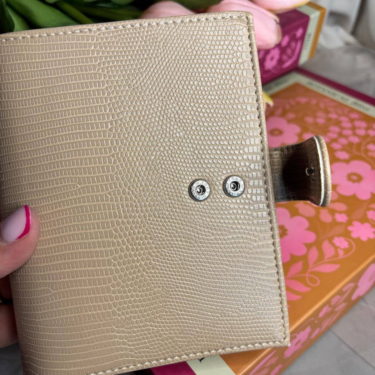 A7 Lizard Binder