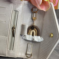 Hanger met regenboog