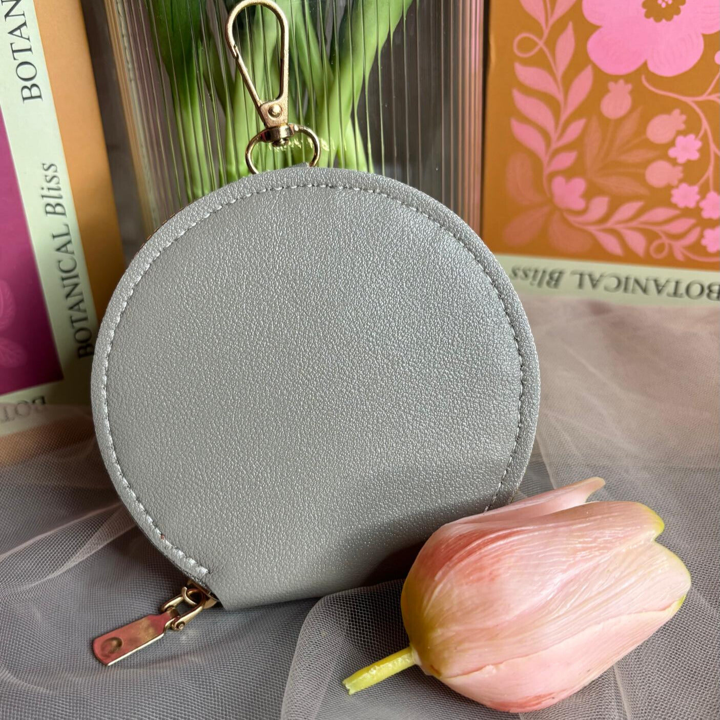 Rond portemonneetje met hanger